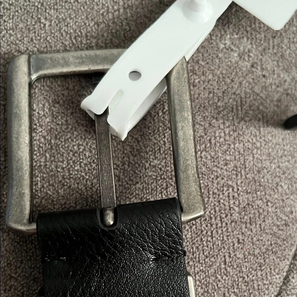 Calvin Klein New belt Whit Tag